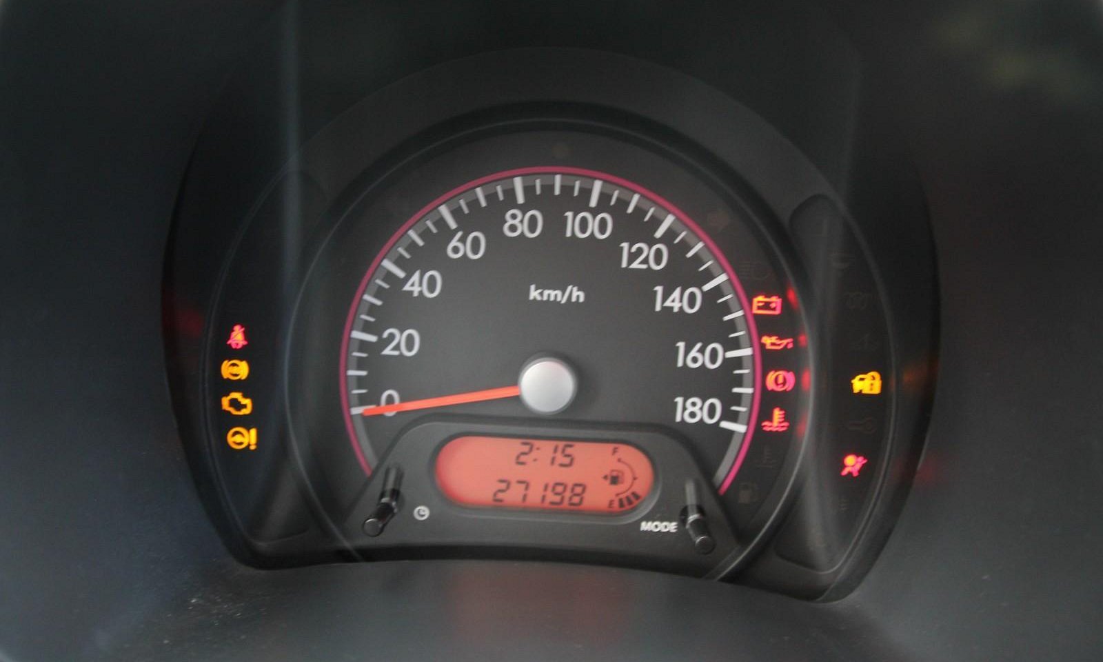 Nissan Pixo zilver - 1.0i slechts 27000km!!!