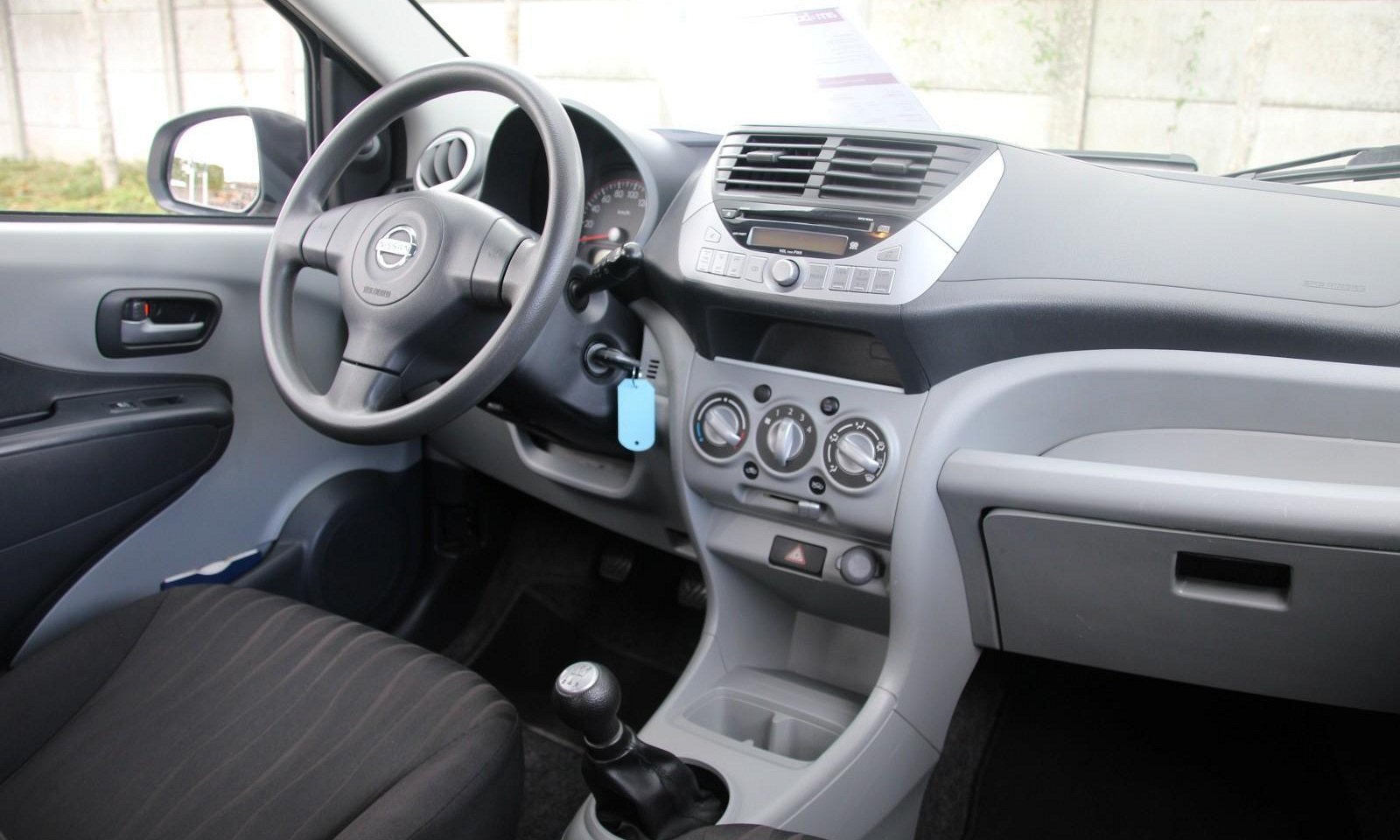 Nissan Pixo zilver - 1.0i slechts 27000km!!!