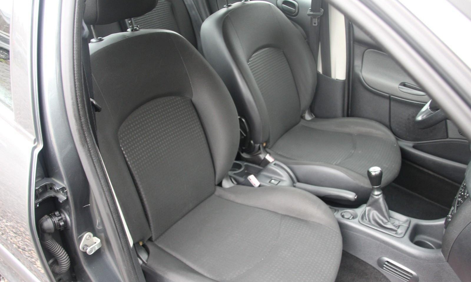 Peugeot 206+ - slechts 80.000km!!