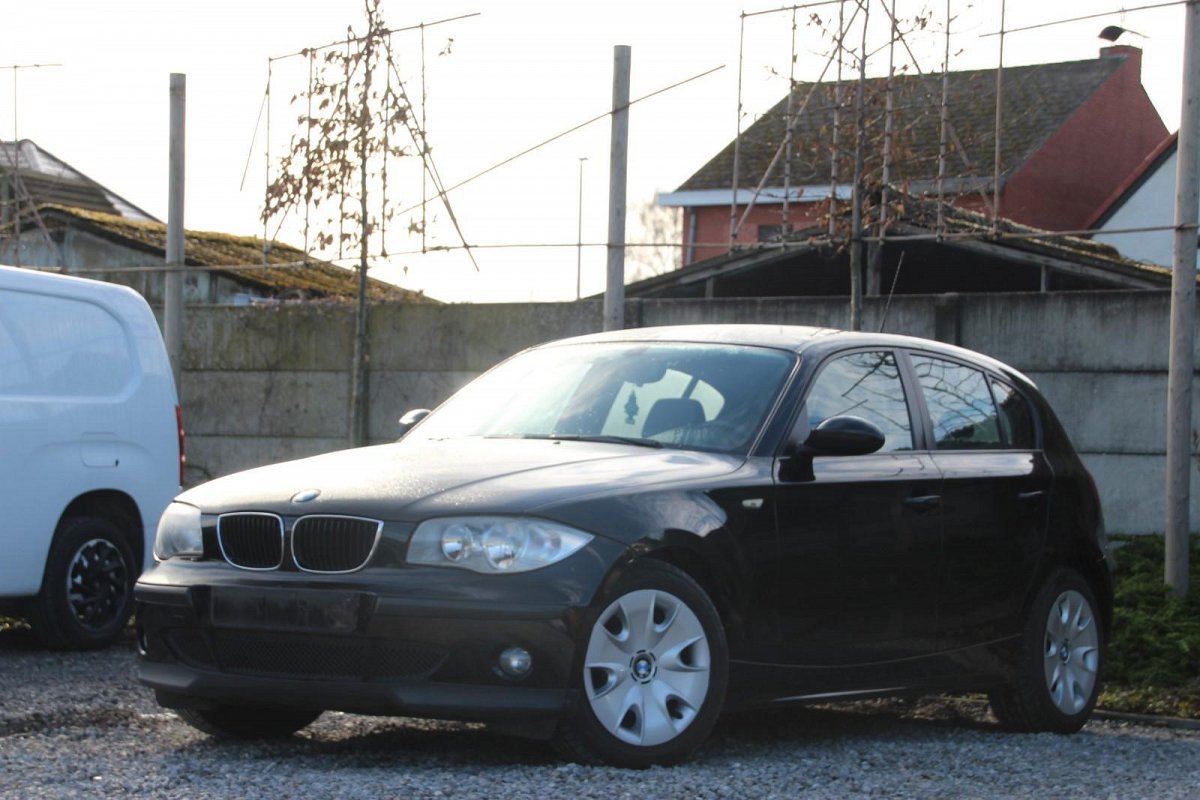 BMW 118 - i AUTOMAAT benzine